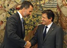 Fernández comunica al Rey que el PSOE se abstendrá Fernández comunica al Rey que el PSOE se abstendrá