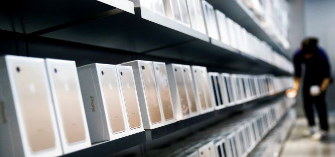 Smartphones iPhone 7 en una tienda de Pekín (China).