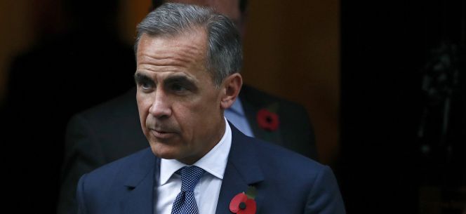 El gobernador del Banco de Inglaterra, Mark carney, saliendo de Downing Street.