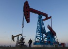 El petróleo se desploma casi a niveles previos al pacto OPEP El petróleo se desploma casi a niveles previos al pacto OPEP
