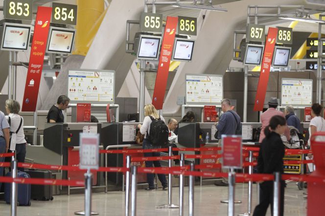 Vista del aeropuerto de Madrid Barajas en una jornada de huelga de controladores. EFEArchivo
