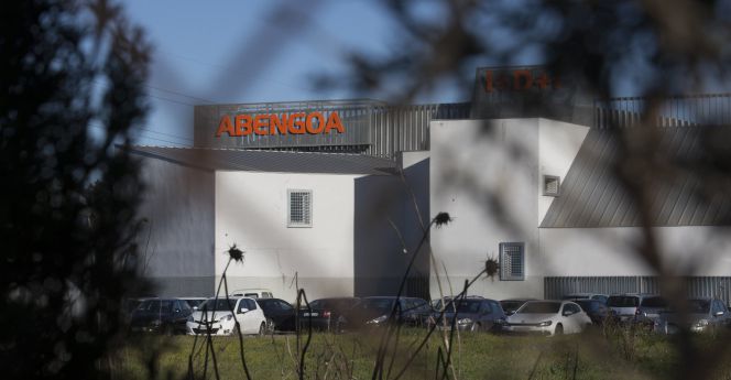 Exterior del complejo de Abengoa Water en Dos Hermanas (Sevilla).