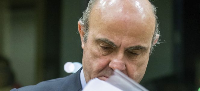 BRU03 BRUSELAS (BÉLGICA), 08112016.- El ministro de Economía e Industria español, Luis de Guindos