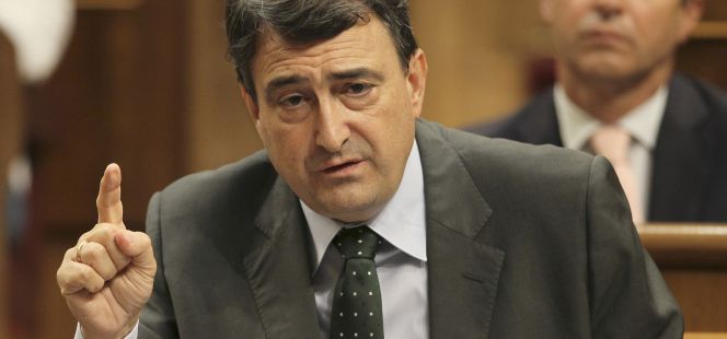 PNV: "O cesa la leña, o no habrá presupuestos"