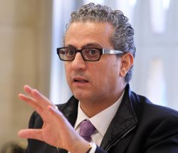 Firas khouri, Ministro consejero de Jordania en España: “Jordania es un mercado seguro en el centro de Oriente Medio y puede ser un ‘hub’ para las empresas españolas. Habrá oportunidades en puertos, aeropuertos, renovables o la gestión del agua y, más a futuro, en la reconstrucción de países en guerra”.