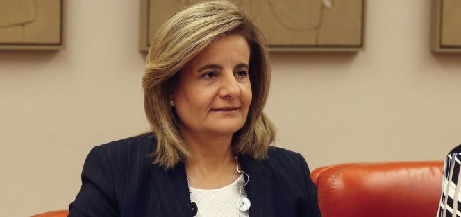 La ministra de Empleo y Seguridad Social, Fátima Báñez, durante una comparecencia.