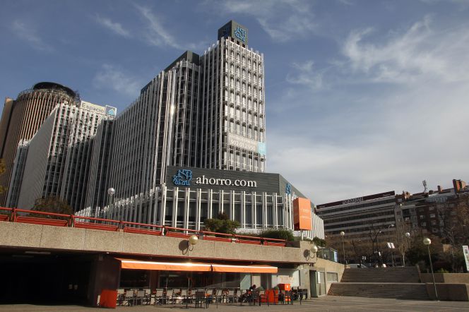 Sede de Ahorro Corporación en el Paseo de la Castellana de Madrid.