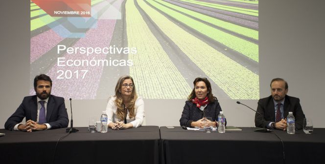 José Antonio Montero de Espinosa, Ana Rivero, Lola Ybarra y Alfredo Mordezki