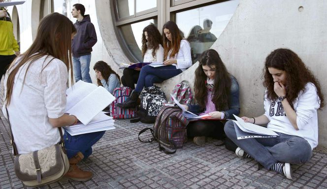 Informe Pisa: España mejora, pero sigue en la cola educativa