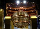 Los bombos de la Lotería de Navidad llegan al Teatro Real Los bombos de la Lotería de Navidad llegan al Teatro Real