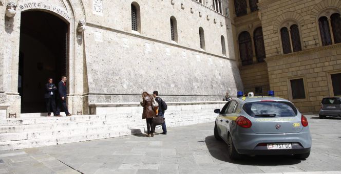 Registro de la sede de Banca Monte dei Paschi di Siena, llevado a cabo hace unos años por la guardia de Finanzas.