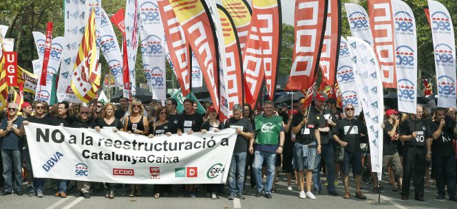 Protesta en Barcelona contra un ERE en Cataluña Caixa