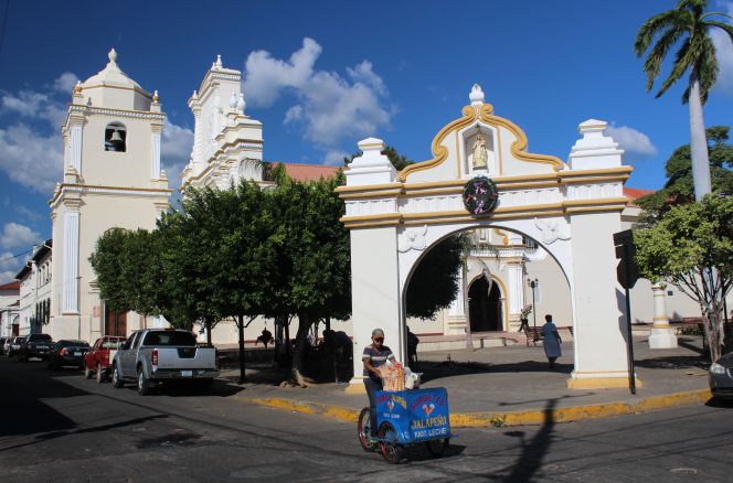 León