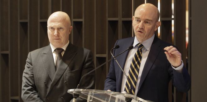 Hugo Rovira, director general de NH para España, Andorra y Portugal, y Ramón Aragonés, director ejecutivo del grupo, en Fitur.rn
