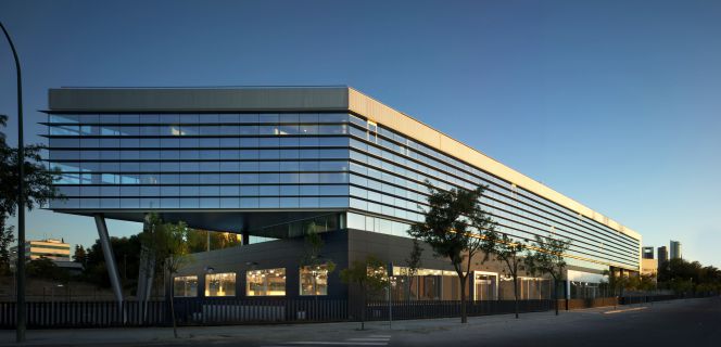 Axiare compra la sede de PSA a la familia Montoro