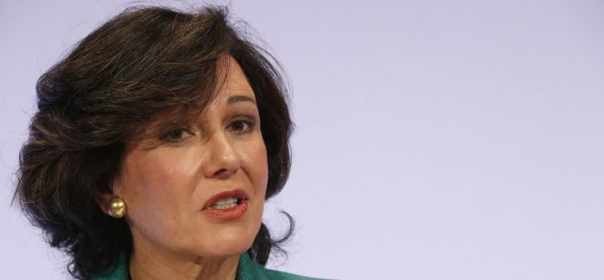 La presidenta del Santander, Ana Botín, durante la rueda de prensa ofrecida hoy tras la presentación de los resultados de la entidad en 2016.