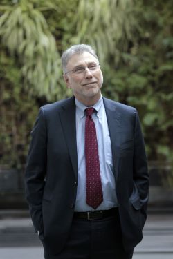Martin Baron planta cara a Trump: “El periodismo hoy requiere valentía”