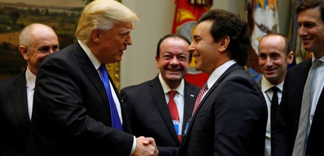 Reunión de Donald Trump con los presidentes de las tres automovilísticas más grandes de EEUU