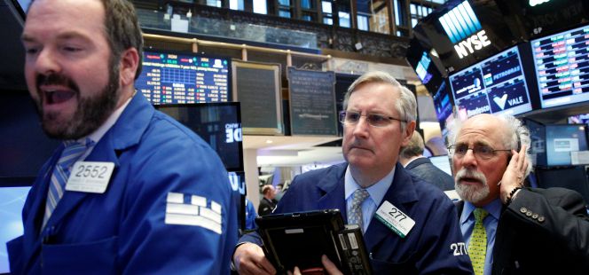 Varios corredores de Bolsa, en Nueva York.