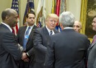 Trump pone ahora su foco en las compañías farmacéuticas Trump pone ahora su foco en las compañías farmacéuticas