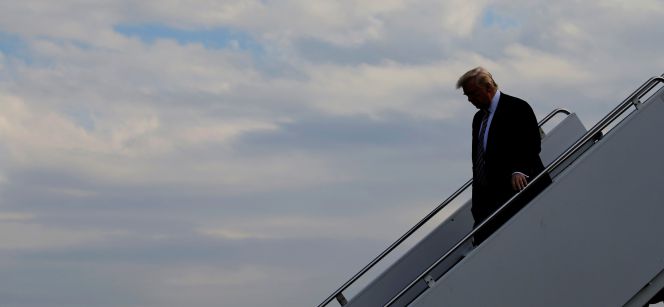 Trump dice que todo el sistema aéreo de EE UU está obsoleto