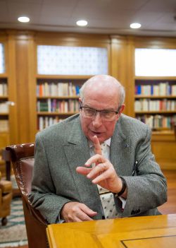 Albert Sasson: “La bioeconomía permite producir más con menos”