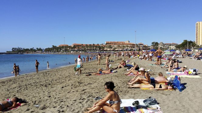 Imagen de archivo de una playa canaria.