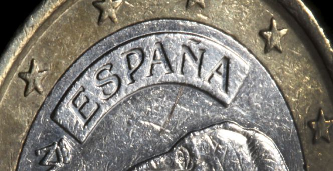 En la imagen, una moneda de euro de España en Duesseldorf, Alemania. EFEArchivo