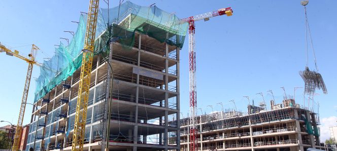 Construcción de viviendas en Madrid.