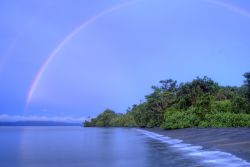 Playa Nicuesa, en el Pacífico.