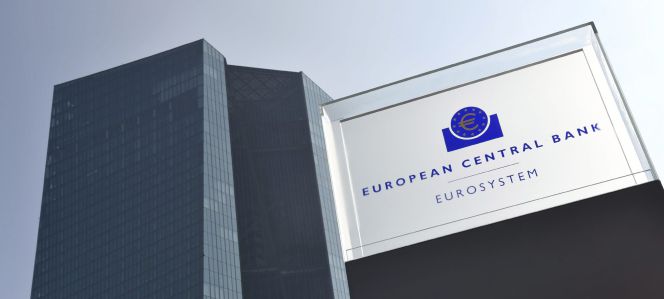 La banca acude en masa a la última megasubasta del BCE