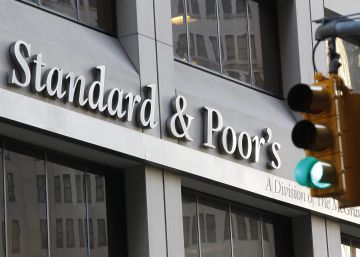 S&P revisa a positiva la nota de BBVA y Santander Consumer S&P revisa a positiva la nota de BBVA y Santander Consumer