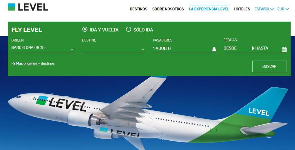 La competencia obliga a los gigantes del transporte a una dura batalla ‘online’