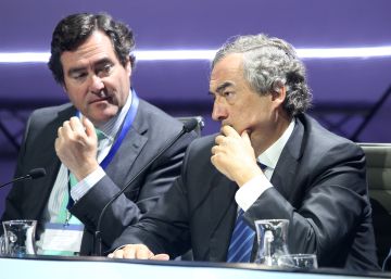 La CEOE reclama una cumbre a los sindicatos para el pacto salarial La CEOE reclama una cumbre a los sindicatos para el pacto salarial