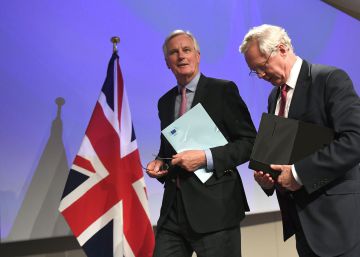 Bruselas impone a Londres su calendario sobre el ‘brexit’ Bruselas impone a Londres su calendario sobre el ‘brexit’