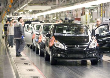 Las exportaciones de coches se desploman un 24% en abril Las exportaciones de coches se desploman un 24% en abril