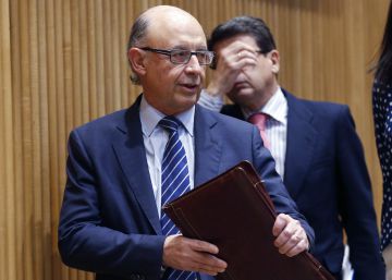 Montoro propone prohibir por ley las amnistías fiscales Montoro propone prohibir por ley las amnistías fiscales