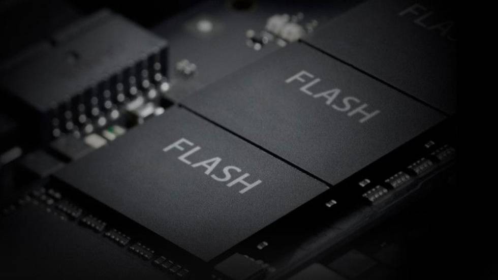 NAND flash iphone 8
