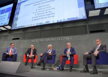 De izquierda a derecha: Federico Durán, Luis Enrique de la Villa, Salvador del Rey, Juan Antonio Sagardoy e Ignacio Gacía-Perrote.