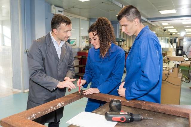 Ayudas a pymes o autónomos que realicen contratos en prácticas
