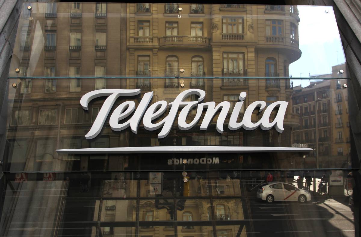 Telefónica carga contra BTy Three por sus trabas a la subasta británica de espectro