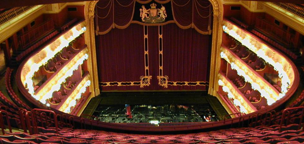 ¿Cuanto pagarías por sentarte en el suelo en Opera House de Londres?