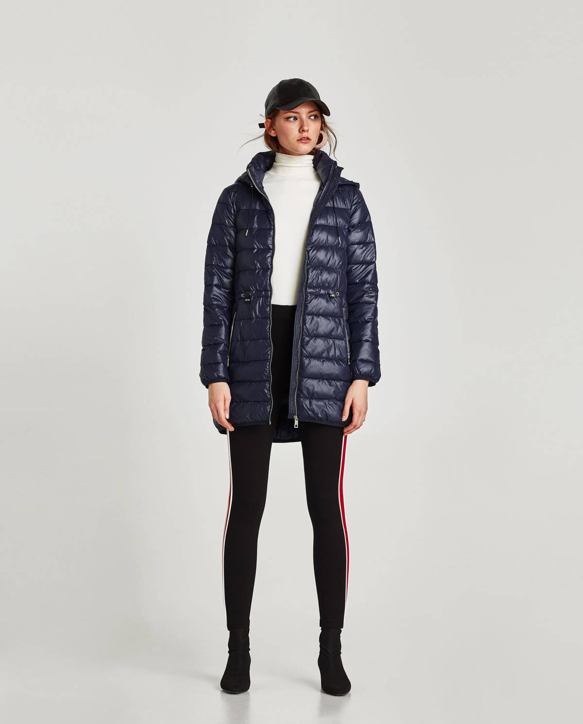Zara lanza la guerra de los plumíferos 'ultra light' contra Uniqlo