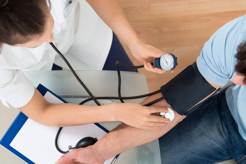 El reto de atender a los pacientes crónicos sin mirar su código postal