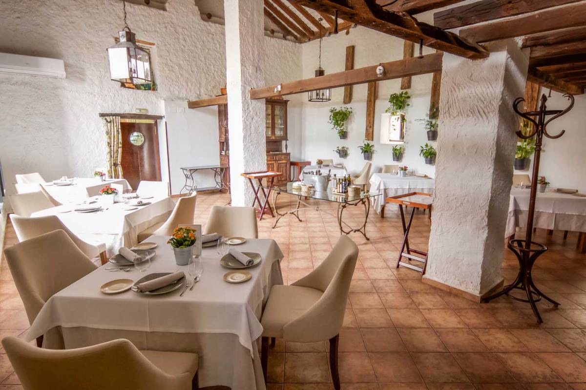 Caballeriza, interior del restaurante Casa Elena de Toledo.