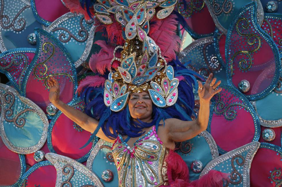 “Carnaval, carnaval, (por el dinero) te quiero”