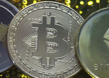 Representación del Ripple, Bitcoin, Etherum and Litecoin las monedas virtuales.