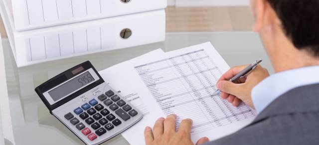Autónomo: ¿quieres cobrar puntual? Trabaja con empresas pequeñas