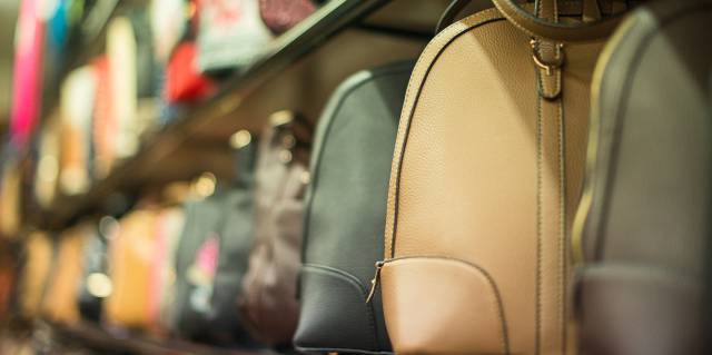 Una startup de moda utiliza presas en su fase final de producción