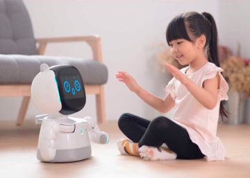 Xiaomi lanza un robot para niños con el que podrán aprender inglés y mucho más
